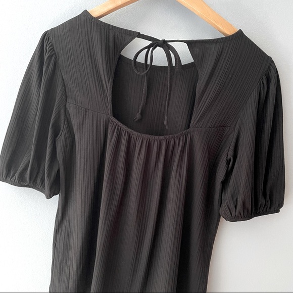 W5 Black Rib Open Back Top - Picture 3 of 8